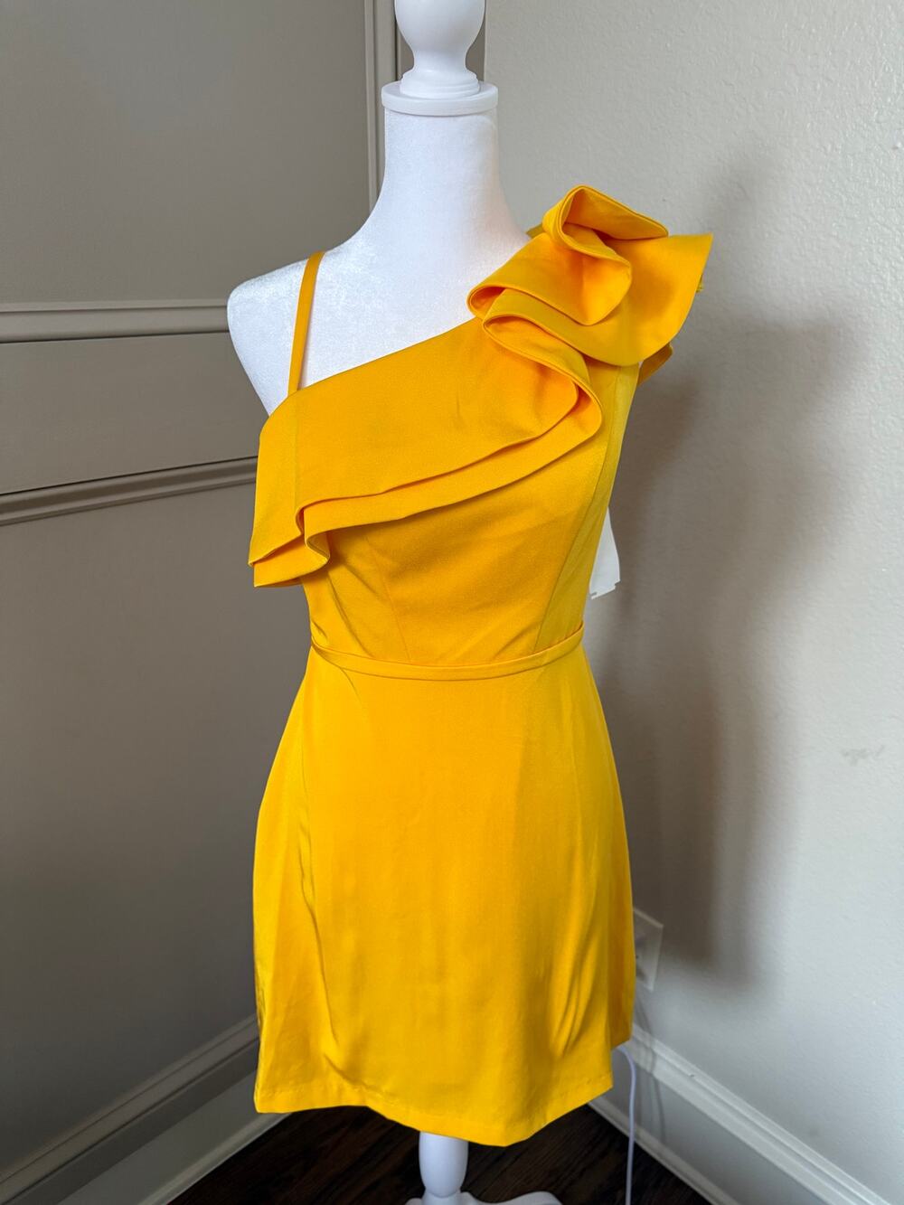 Ieena for Mac Duggal 55286 One Shoulder Ruffle Mini Dress Sz 2 NWT Yellow